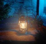Lunartec 2er-Set Petroleum-Sturmlaternen 18,5 cm – Authentisches Flammen-Licht für Garten & Terrasse – Bild 5