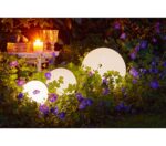 Dehner Solar-Kugelleuchte Ø 30 cm mit Farbwechsel & Erdspieß – Gartenlicht – Bild 2