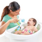 Yookidoo Kinderdusche Elefant – Sanfte Babydusche mit Wasserpumpe für Neugeborene – Bild 4