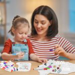 Tigvio Baby-Bodies zum Bemalen – 8er-Set mit Textilstiften & Schablonen für Babyparty – Bild 7