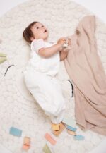 Stellou & friends Baby Ganzjahres-Schlafsack 1 TOG – Bio-Baumwolle, längenverstellbar 3–12 Monate – Bild 7