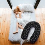 Amilian Stillkissen XXL – Schwangerschaftskissen aus 100% Baumwolle für Seitenschläfer – Bild 6