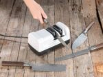Rosenstein & Söhne Elektrischer Profi-Diamant-Messerschärfer 60 W – Grob- und Feinschliff – Bild 2