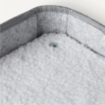 Amazon Basics Katzenhaus 2-Stöckig – Kratzmöbel mit Sisal & Spielzeug für Hauskatzen – Bild 4