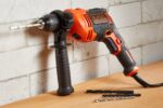 BLACK+DECKER BEH710K-QS Schlagbohrmaschine 710W – Professionelle Bohrkraft bis 2800 U/min – Bild 2