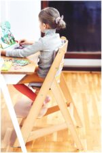 Moby-System Woody Mitwachsender Hochstuhl – Massivholz-Kinderstuhl mit 12-stufiger Verstellung – Bild 9
