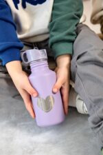 LÄSSIG Edelstahl Trinkflasche 500 ml Little Gang – Bruchsicher & Auslaufsicher für Kinder – Bild 2