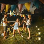 Akynite Solar-Hängeleuchte IP65 – Retro Gartenlaterne mit Warmweiss für Aussen, 2er Set – Bild 8