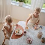 mushie Kinder Saugteller Silikon geteilt – Rutschfest & Spülmaschinenfest für Babys – Bild 5