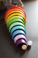 small foot Regenbogen XL Bausteine aus Holz – Montessori Spielzeug ab 1 Jahr – Bild 13