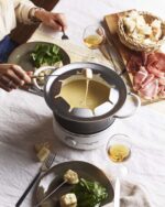 LAGRANGE Prestige Fondue 1,2 l für 8 Personen – Fonduetopf für alle Herdarten – Bild 9