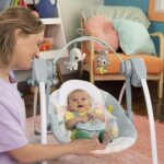 Bright Starts Whimsical Wild Automatische Babyschaukel – Tragbar & Zusammenklappbar mit 6 Melodien – Bild 2