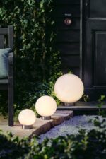 Dehner Solar-Kugelleuchte Ø 30 cm mit Farbwechsel & Erdspieß – Gartenlicht – Bild 7