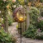 100 cm Solar Gartenlampe Fee auf Mond – LED Wegeleuchte mit Glaskugel für Außen – Bild 7