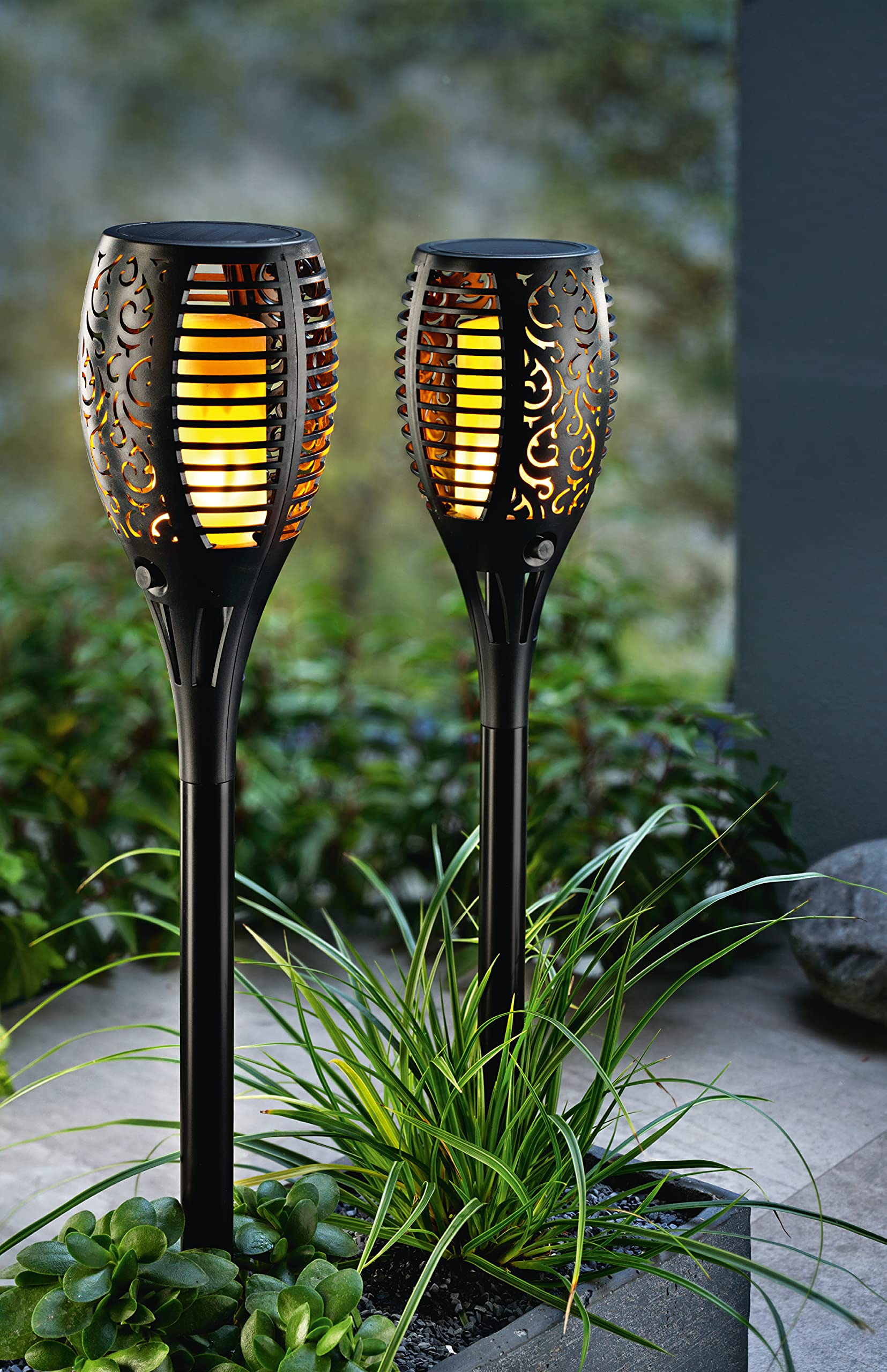 SONNENKERZE Solar-Gartenstecker Flame 2er-Set – Flammeneffekt Gartenleuchte mit 3-in-1 Funktion