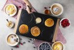 DOMO DO8717PN Pancake Maker für 6 Pancakes – PFAS-freie Antihaftbeschichtung mit Holzdesign – Bild 2