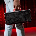 Beyblade X Clash and Carry Beystadium – Tragbare Battle-Arena mit X-Celerator System – Bild 2