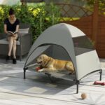 PawHut Hundeliege Outdoor 106x76x99cm mit abnehmbarem Dach – Erhöhtes Haustierbett für grosse Hunde – Bild 9