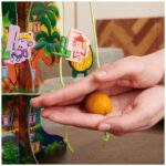 Spin Master Games Einfach affig – Geschicklichkeitsspiel mit Katapult für 2–4 Kinder ab 4 Jahren – Bild 2
