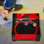 Beyblade X Clash and Carry Beystadium – Tragbare Battle-Arena mit X-Celerator System – Bild 7