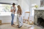 Ergobaby Evolve 3in1-Babywippe – Mitwachsend von 2,5–11,3 kg mit Neugeborenen-Einsatz – Bild 6