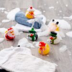 THE TWIDDLERS 12er Set Weihnachts-Badeenten – Festliches Badespielzeug für Babys & Kleinkinder – Bild 4