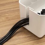reer CableGuard Kabelbox – Kindersichere Steckdosenleisten-Box mit Drehverschluss – Bild 8