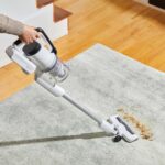 Amazon Basics Akku-Staubsauger 2-in-1 mit DC-Motor 150 W – Kabellos für Böden & Polster – Bild 2
