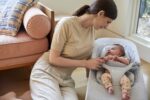 Ergobaby Evolve 3in1-Babywippe – Mitwachsend von 2,5–11,3 kg mit Neugeborenen-Einsatz – Bild 4