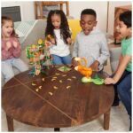 Spin Master Games Einfach affig – Geschicklichkeitsspiel mit Katapult für 2–4 Kinder ab 4 Jahren – Bild 10