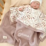 Mouliss Personalisierte Babydecke mit Namen – 100% Baumwolle Strick & Musselin – Bild 2