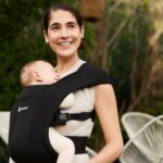 Ergobaby Embrace Babytrage 0–12 Monate – Ergonomische 2-Positionen-Trage Pure Black – Bild 10