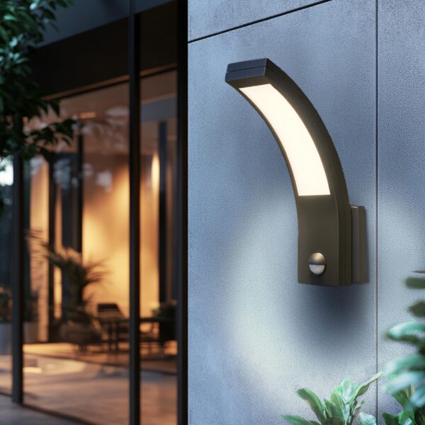 Miratic LED-Wandleuchte mit PIR-Bewegungsmelder – 800 lm Warmweiss IP54 Aussenschutz