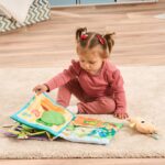 VTech Baby Mein grosses Plüschbuch – Interaktives Fühlbuch mit Musik für Babys 3–24 Monate – Bild 6