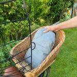 UNUS Hundefahrradkorb 47x29x34cm aus Weide – Sicherer Gepäckträgerkorb mit Gitterabdeckung – Bild 3