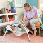 Bright Starts Whimsical Wild Automatische Babyschaukel – Tragbar & Zusammenklappbar mit 6 Melodien – Bild 10