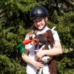 SKIPPI Hobby Horse Braunschecke A3 – Steckenpferd mit Halfter & Zügeln – Bild 5