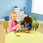 Learning Resources Helping Hands – 4-teiliges Feinmotorik Werkzeugset für Kinder ab 3 Jahren – Bild 4