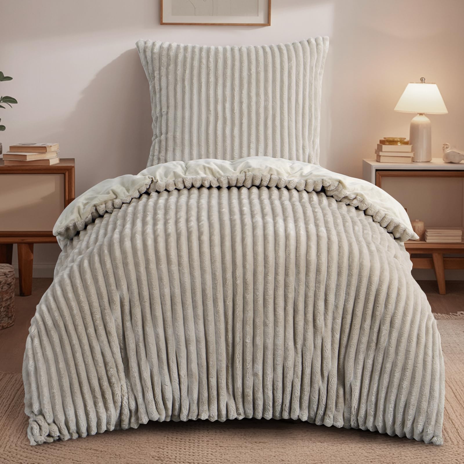 712OeyXppjL._SY1600_.jpg RUIKASI Flanell Bettwäsche 135x200 Beige 2teilig – Wärmende Winterbettwäsche mit Reisssverschluss – Bild 1
