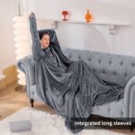 Aisbo Fleece Wearable Blanket mit Ärmeln & Fussanwärmung – Übergrosse Kuscheldecke – Bild 2