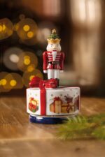 Villeroy & Boch Nostalgic Melody Nussknacker – Drehbare Spieluhr aus Porzellan – Bild 2