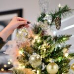 Kesote Weihnachtskugeln Gold 24er-Set – Kunststoff-Christbaumkugeln mit Glitzer & Deckel – Bild 2