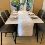 Kunstfell-Tischläufer Weiss 30 x 120 cm – Flauschige Weihnachtsdeko für Esstisch – Bild 7