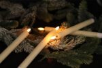 Eldnacele LED Stabkerzen 8er Set mit Fernbedienung & Timer – Flammenlose Echtwachskerzen Elfenbein – Bild 6
