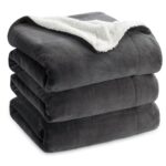BEDSURE Sherpa Kuscheldecke 220x240 cm – Flauschige Wolldecke Anthrazit für Couch & Bett