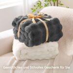 BEDELITE Bubble Kuscheldecke 150x200 cm – Flauschige Plüschdecke mit Kaninchenfellimitat – Bild 5