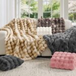 BEDELITE Bubble Kuscheldecke 150x200 cm – Flauschige Plüschdecke mit Kaninchenfellimitat – Bild 7