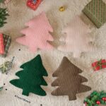 Lanpn 2er Set Weihnachtsbaum Kissen 45,5x41cm – Flauschige Dekokissen für Sofa & Bett – Bild 3