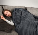 Utopia Bedding Baumwoll-Waffeldecke 228x182 cm Anthrazit – Atmungsaktive Tagesdecke für alle Jahreszeiten – Bild 8