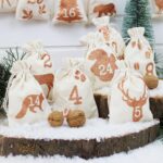 Papierdrachen Adventskalender 2026 – 24 Leinen-Säckchen mit Waldtieren & Zubehör – Bild 7